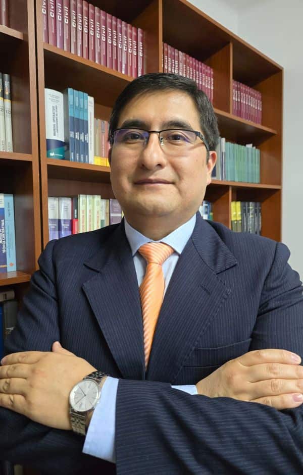 Abogado Angel Fernando Lazo Flores