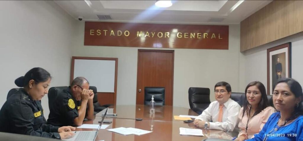 Reunión de trabajo para revisar procesos judiciales